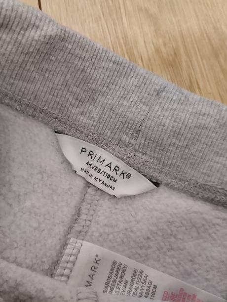 Tepláky, primark,110