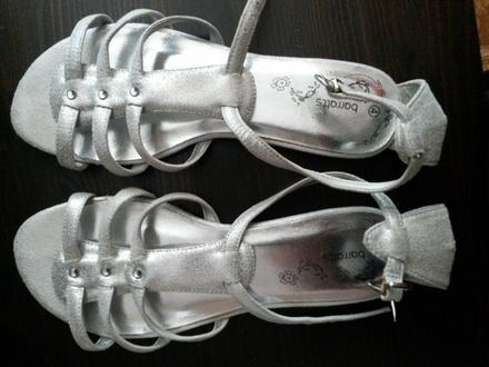 Strieborne gladiatorky, 37