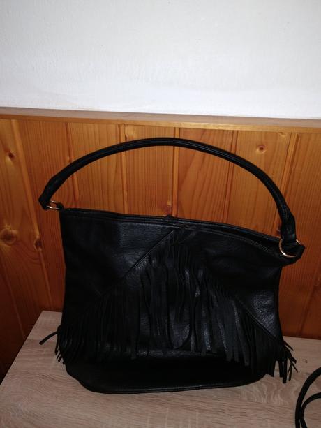 Kabelka cierna kozena,