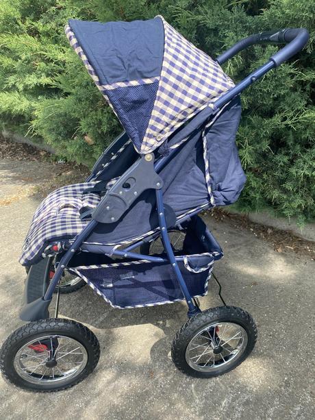 Športový kočík s nafukovacími kolesami, steggi