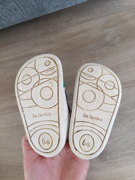 Be lenka tenisky, be lenka,20