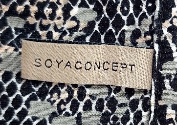 Šaty s haďou potlačou, xl