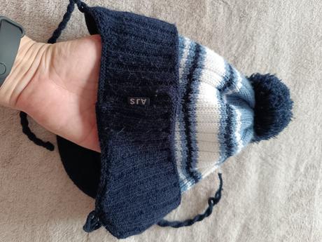 2x pletene ciapky, 122