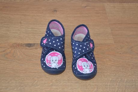 Papučky / topánočky, 24
