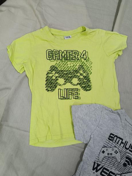 Y.f.k. set dvoch chlapčenských tričiek, 128