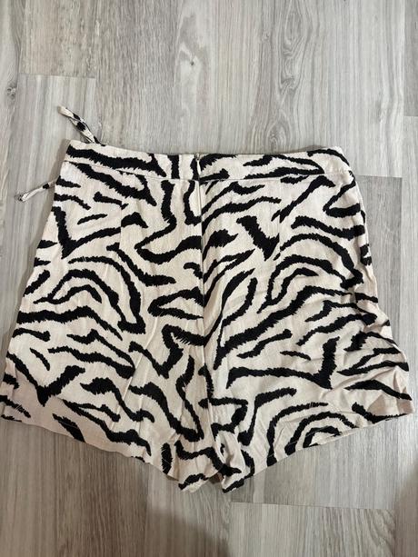 Skort sinsay, sinsay,s