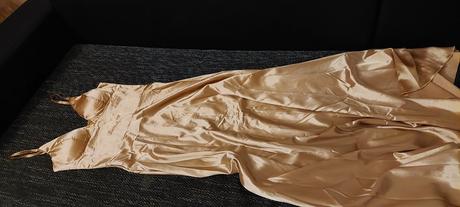 Zlaté dlhé šaty, m