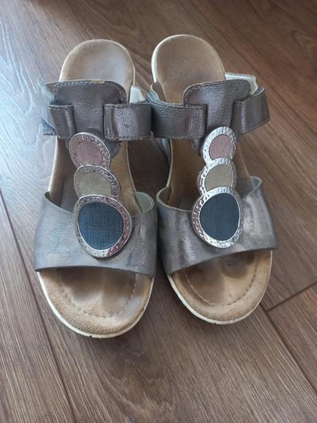 Sandále, rieker,38