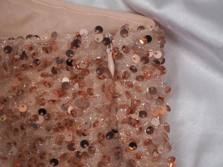 Kvalitné elegantné šaty, 38