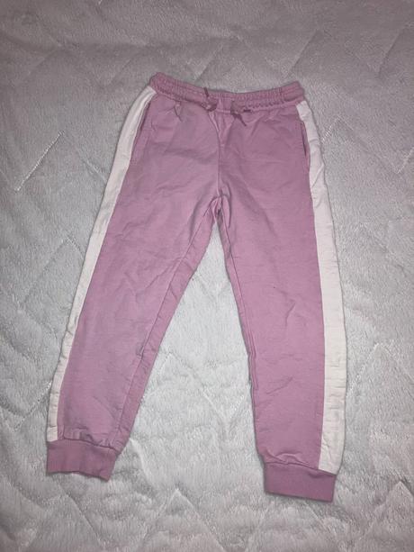 Dievčenské tepláky, 116