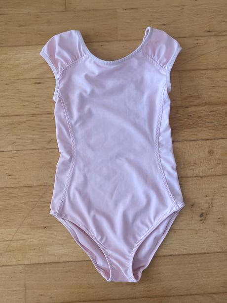 Dres na gymnastiku alebo tanečnú, 122