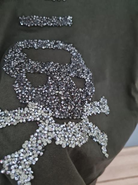 Trendové tričko s aplikáciou, s