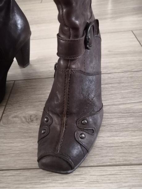 Kožené čižmy 2x obuté, 39