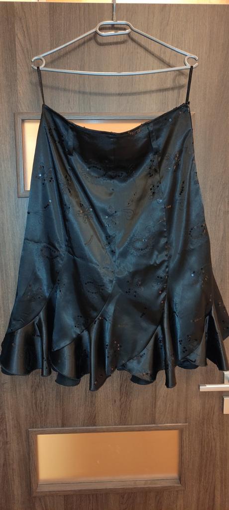 Elegantná sukňa s filtrami, xl