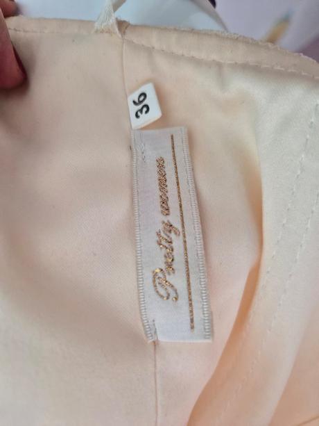 Krátke spoločenské šaty, 