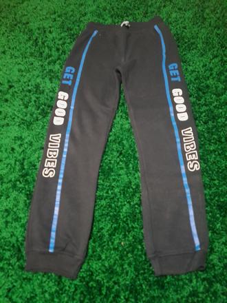 Tepláky  +4 gratis, 158