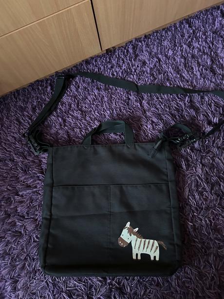 Veľká taška cez plece, aj do ruky,