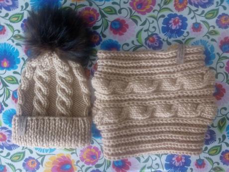 Čiapočka s brmbolcom+nakrcnik, 56 - 158