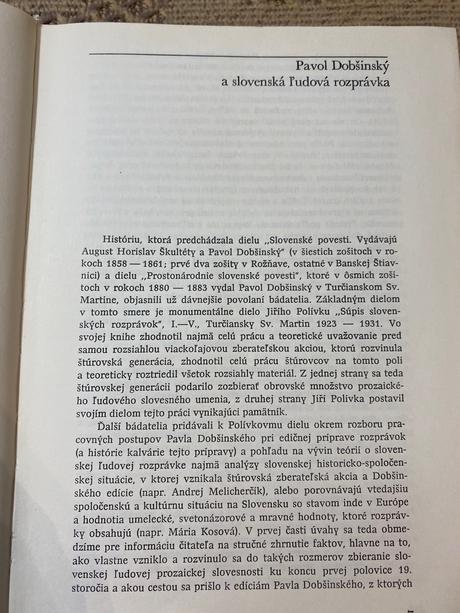 Krásna retro stará kniha rozprávok zakliata hora, 