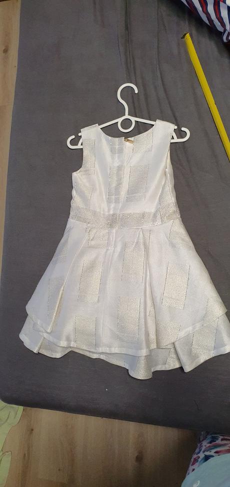 Spoločenské šaty, 104