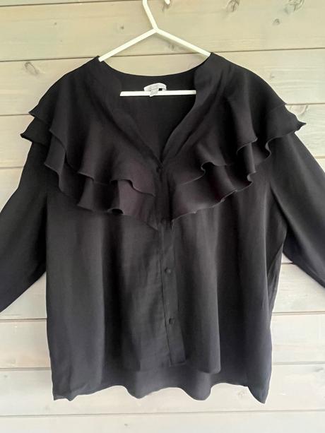 Čierna blúzka s volánmi h&m, h&m,xl