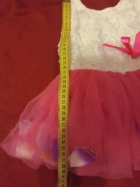 Saty s lupienkami kvetov, 80