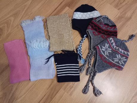 Vlnené šály a čiapky, 176