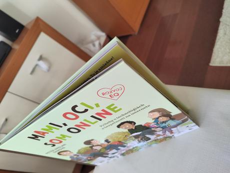 Mami, oci, som online, 