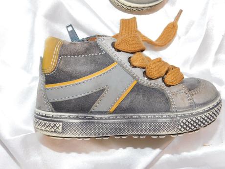 Kvalitne kožene topanky,na boku zips, bama,21