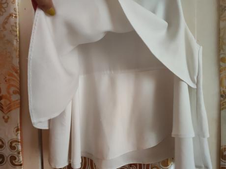 Volánový blúzkový top, 32