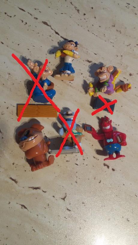 Hračky z kinderiek a iné,