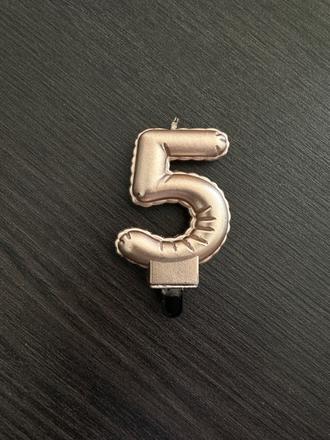 Narodeninová sviečka číslo 5,