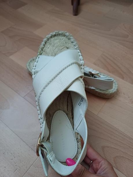 Sandale, reserved,37