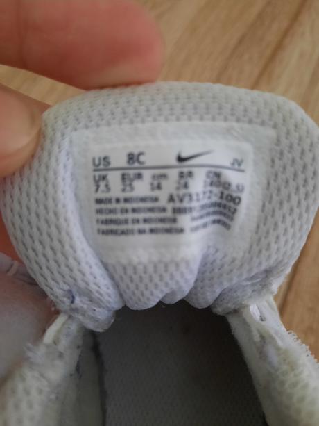 Predám detské tenisky zn.nike, nike,25