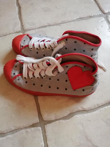 Pískacie tenisky tikoki, 41