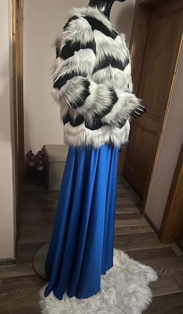 Krásna kratšia bundička zn. orsay, orsay,42 / l / m