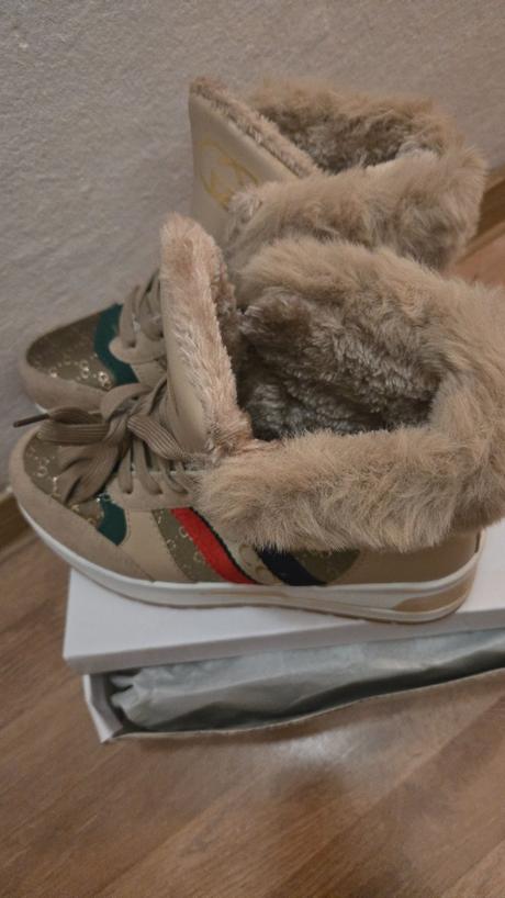 Nove zateplene tenisky, 37