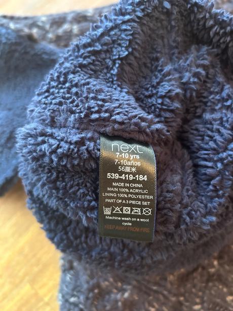 Šál s čiapkou, next,56