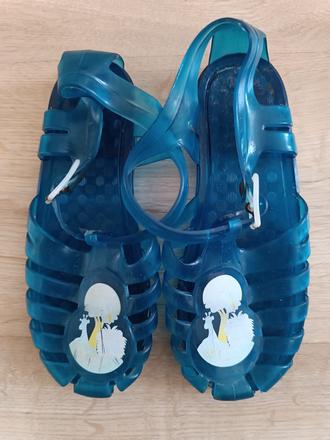 Sandále do vody, 32