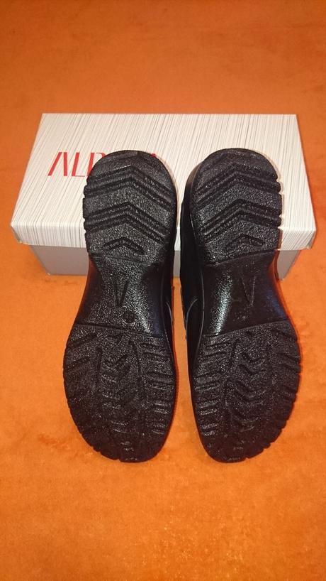 Nové kožené topánky č. 39-40, zn. alpina, 39