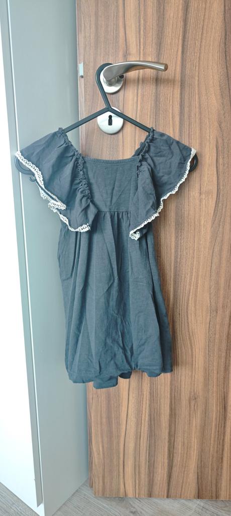 Predám krásny set šatočiek, 98