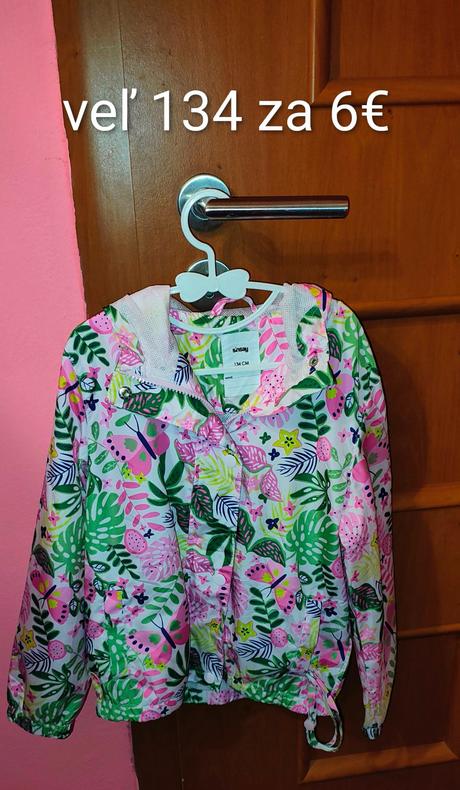 Nová prechodná bunda veľ.134, sinsay,134