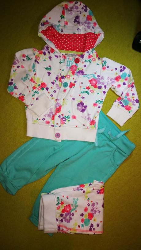 Mikina + 2-krat tepláky, marks & spencer,98