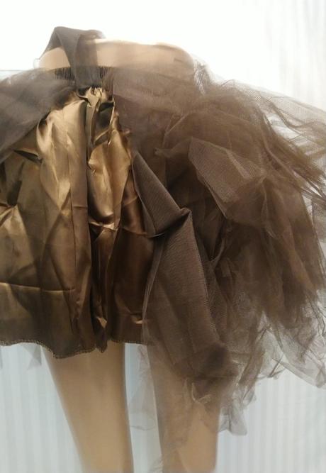 Dámska zlato hnedá asymetrická tylová sukňa, xs- m, s