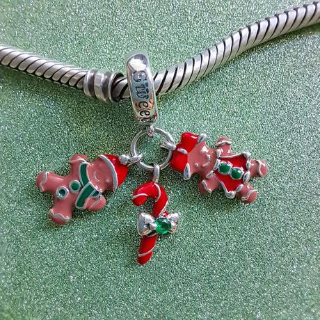 Prívesok medovníčky, 