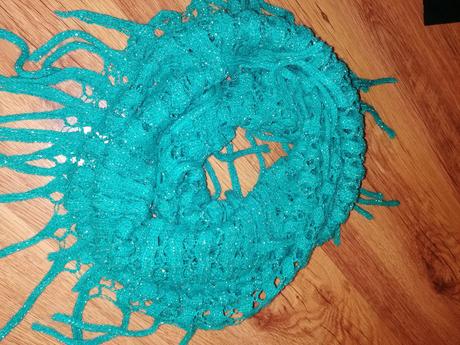 Zaujímavý tunelový šál, 