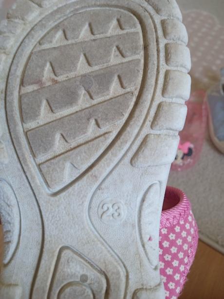 Sandálky, kedsky, 23