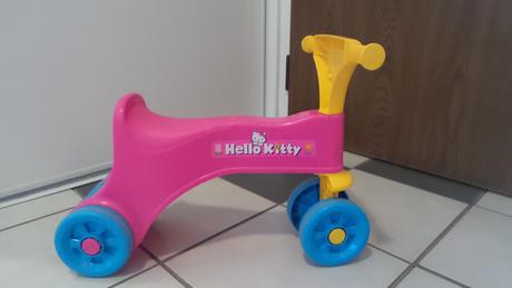 Odrážadlo hello kitty, 