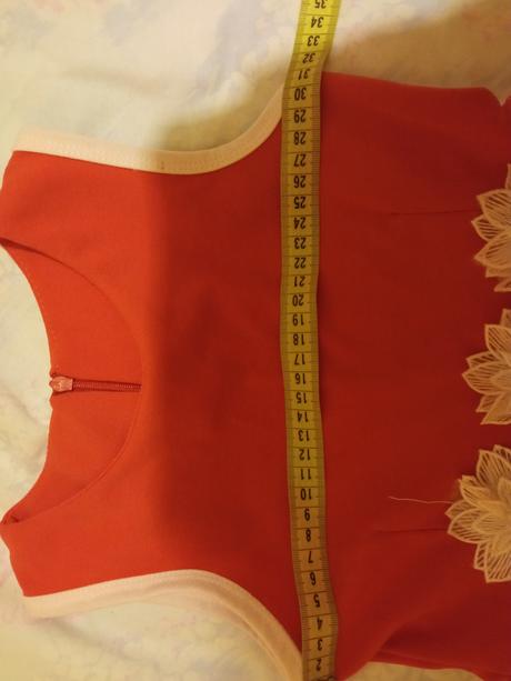 Spolocenske saty s kvietkovou ozdobou v pase 2ks, 98