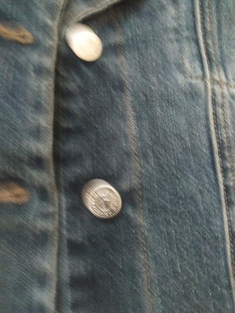 Riflova bunda znackova z kozusinkou  raz oblecena, s